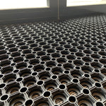Rubberringmat zwart, detail